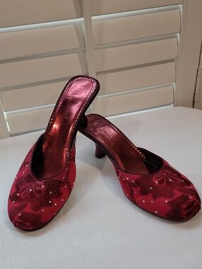 Anne Michelle Red Floral Embroidered Heeled Mules